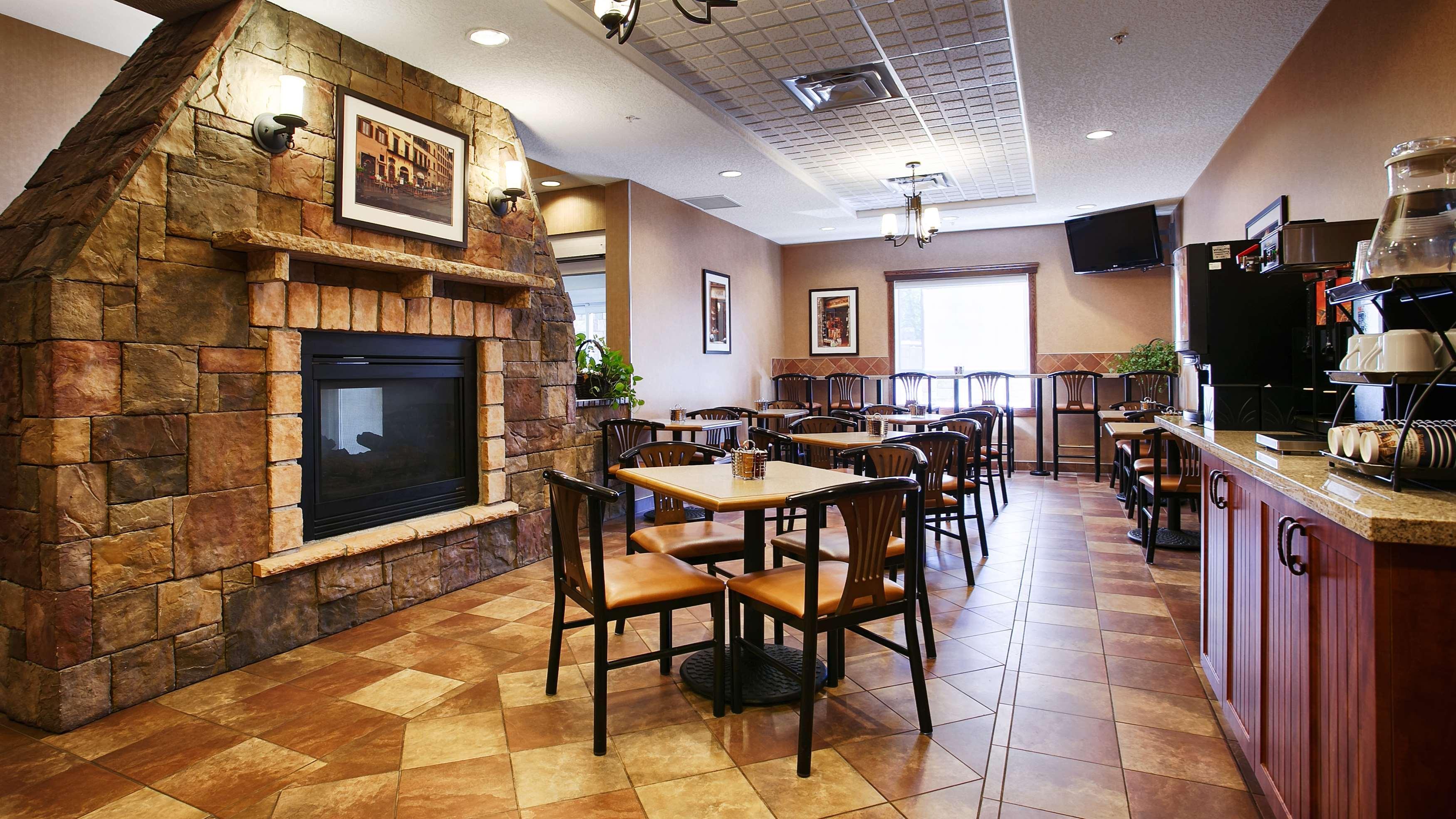 Best Western Diamond Inn Three Hills Ngoại thất bức ảnh