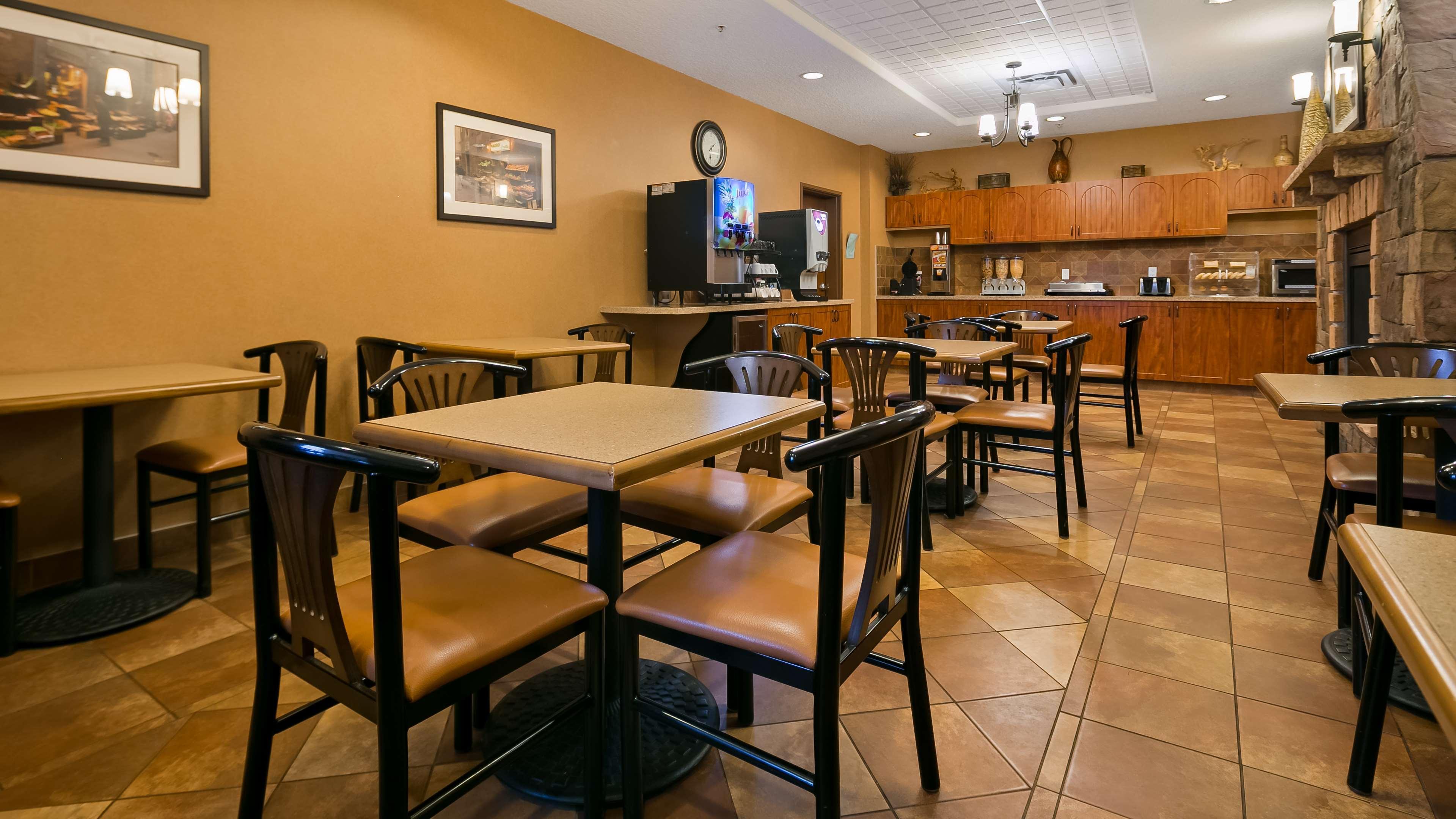 Best Western Diamond Inn Three Hills Ngoại thất bức ảnh