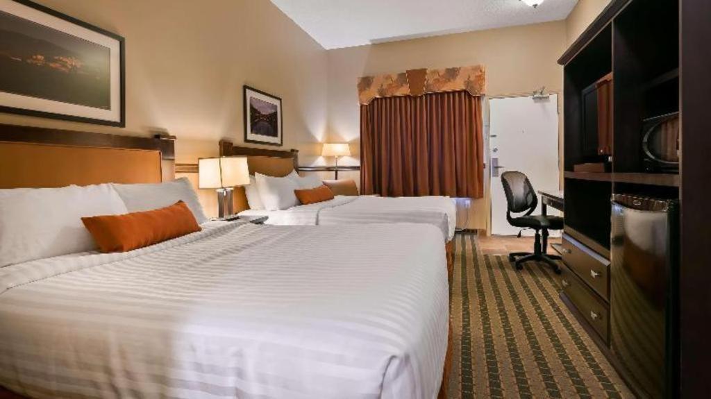 Best Western Diamond Inn Three Hills Ngoại thất bức ảnh