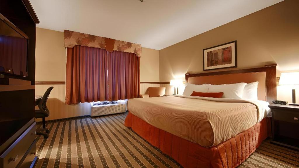 Best Western Diamond Inn Three Hills Ngoại thất bức ảnh